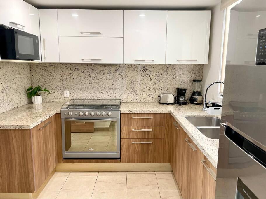 Place In South City. Apartment *